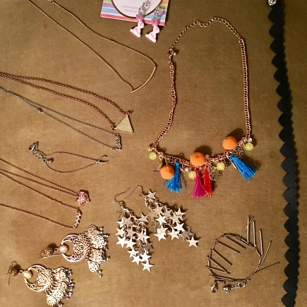 Lot of fun jewelry